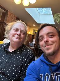 Feeling sorry for myself, recently broke up with my partner. Lost my job  and stuck in a hard place! Happy to drown my sorrows for one night.. out  with a friend, drinking