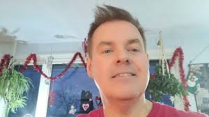 Crisp Crusts Crackle Crunchily