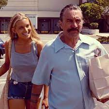 In rum punch she is constantly referred to by ordell as my. Bridget Fonda As Melanie Ralston Robert De Niro As Louis Gara In Jackie Brown Bridget Fonda Jackie Brown Quentin Tarantino