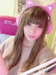 Kawaii Blog Just Showing You My Boyfriend Gaming On My Pink Pc My pretty doll dress up. kawaii blog just showing you my