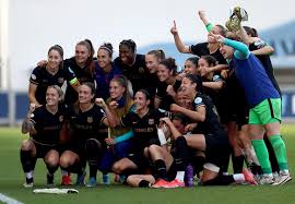 Daha önce dünya kupası finalinde sahaya atlayarak meşhur olan prankster vitalyzdtv'nin manitasıdır. Uefa Kadinlar Sampiyonlar Ligi Nde Yari Final Yolculugu Devam Ediyor Barcelona Yenilmesine Ragmen Turladi Medyascope