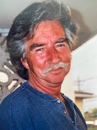 Coach Edwin Knowles wife, Theresa passed away last night. Please keep Coach  Knowles and his son in your prayers.