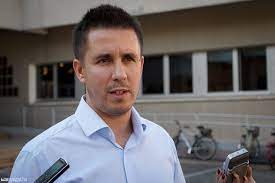 Check spelling or type a new query. Prostik Kokain Milliardos Sikkasztas Ezeket A Fideszes Ugyeket Tarta Fel Czegledy Csaba Bilincsbe Vertek