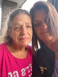 Linda Heitman's Instagram, Twitter & Facebook