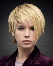 Coupe Courte Effilee Destructuree Coupe De Cheveux Courte Cheveux Courts Coupe De Cheveux