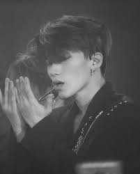 Dec 21, 2020 · 韓国海軍は21日、最前線海域を守る戦闘艦の艦長にホン・ユジン中領（中佐）を任命したと発表した。女性が戦闘艦の艦長を務めるのは初めて（海軍提供）＝（聯合ニュース）≪転載・転用禁止≫ Ateez San Kpop Guys Black Aesthetic Woo Young