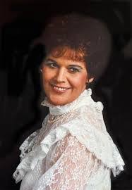 Darlene Riggins's Instagram, Twitter & Facebook