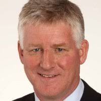 Ian Cardwell's Instagram, Twitter & Facebook