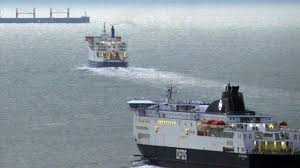 Russischer Frachter „voller Waffen“ im Ärmelkanal - London droht mit Kaperung