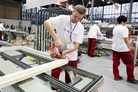 Cel mai bine este să îți găsești de muncă singur pentru a. Locuri De MuncÄƒ In Fabrici Din Germania È™i Olanda Salariile Ajung La 2 700 De Euro