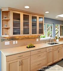 Natural Maple Kitchen Cabinets 1000 Ideas About Maple Cabinets On Pinterest Maple Kitchen Styl Kitchen Remodel Countertops Sleek Kitchen Maple Kitchen Cabinets