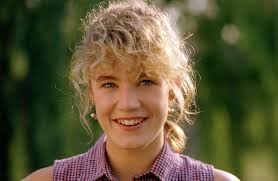 Emily Lloyd's Instagram, Twitter & Facebook