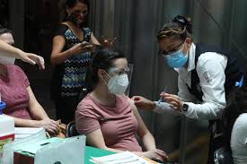 Para recibir la vacuna, se debe llenar el registro correspondiente en el sitio oficial del gobierno federal. X6qhw D Rfx61m