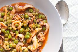 Bisogna avere l'accortezza di mettere prima la parte con i tentacoli e dopo 20 minuti la testa. Seppie Con Piselli La Ricetta Perfetta Dissapore