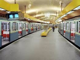 Images D Archives Du Metro Parisien Par La Ratp Metro Paris Metro Parisien Station De Metro Paris