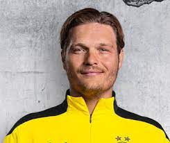 Nach zwei jahren thomas tuchel verändert der neue trainer das spiel von borussia dortmund. Bvb 09 Teams About First Team Borussia Dortmund Bvb De