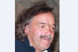 Born in medellín, camilo is known for his singles favorito, tutu, alongside pedro capó and shakira, and desconocidos, with mau y ricky and manuel turizo. Morreu Um Dos Mais Fervorosos Adeptos Do Varzim