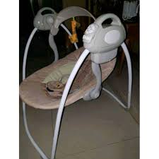 Ayunan untuk bayi ternyata tak bisa digunakan secara sembarangan. Bouncer Baby Swing Babyelle Ayunan Bayi Otomatis Preloved Bekas Second Shopee Indonesia