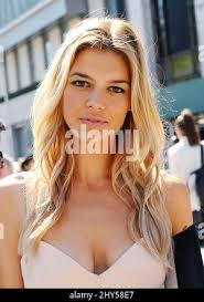 Kelly Rohr's Instagram, Twitter & Facebook