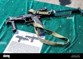 Swat machine gun hi-res stock photography and images - Page 3 - Alamy