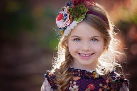 Es difícil encontrar peinados para niñas fáciles, delicados y tiernos de realizar y hacer que se luzcan en el cabello de nuestras hijas. Peinados Para Ninas 10 Tutoriales Para Que Se Inspiren