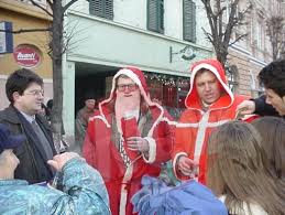 Preşedintele româniei, klaus iohannis, se va afla astăzi la suceava, unde se va întâlni cu omologul său din republica moldova, nicolae timofti. Foto Soc Klaus Iohannis ImbrÄƒcat In Mos CrÄƒciun