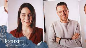 Vier weitere spezialfolgen gab es im. Wagen Die Singles Robert Emily Als Erste Das Experiment Hochzeit Auf Den Ersten Blick Sat 1 Youtube