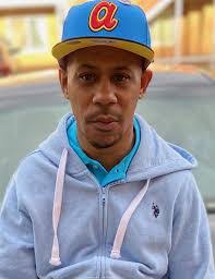 Sergio Simpson's Instagram, Twitter & Facebook