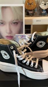 ผู้ชายว่าดีเราก็ว่าดี #straykids #felix #sneakers #converse