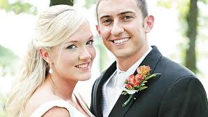 Wedding: Moore, Oberlin exchange vows