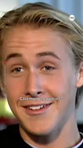 Vico D'Alessandro, @vicdalee, es Federico Robles en #CrisMiróElla, una  serie original de #TNT y #Flow 🗓️ Domingo 23 de junio, 10pm por #TNT 🗓️  Lunes 24 de junio, disponible por #Flow 💚