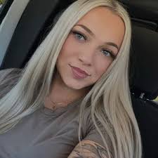 Dani Saunders (@danisaunders)