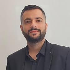 Bittersweet post! Today marks my last day at Evolve after three incredible  years, and what a ride it's been! Looking back, I'm proud of the milestones  we've hit together: 🛹💨 The Hadean