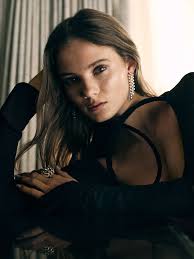 Freya Allan on The Witcher Season 4 and Liam Hemsworth Hate