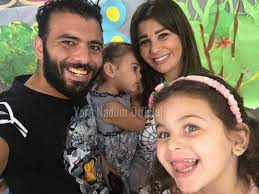 نشطاء علي الانترنت يذكرون عماد متعب لاعب النادي الأهلي المصري بماضي زوجته يارا نعوم وينشرون صور فاضخة لها شاهد الصور من هنا ÙŠØ§Ø±Ø§ Ù†Ø¹ÙˆÙ… ØªÙ†Ø´Ø± Ø£Ø­Ø¯Ø« Ø³ÙŠÙ„ÙÙ‰ Ù„Ø¹Ø§Ø¦Ù„Ø© Ø¹Ù…Ø§Ø¯ Ù…ØªØ¹Ø¨ Ø§Ù„ÙŠÙˆÙ… Ø§Ù„Ø³Ø§Ø¨Ø¹