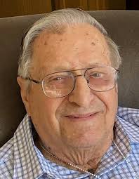 Paul Ginder's Instagram, Twitter & Facebook