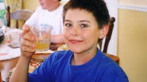 Woman recalls seeing “little boy in red shirt” at roadside