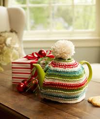 How to make a cozy teapot with yarn? Holiday Teapot Cozy Free Knit Pattern Knitting Bee