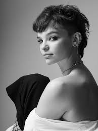 THERE IS BEAUTY IN SIMPLICITY ** From the studio shoot with the beautiful  model and muse Noa. You never can take to much picture of a model like  this. 🧡