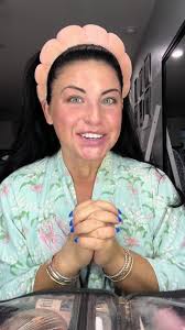 Keenland Fashion: Stylish Outfits for Horse Racing