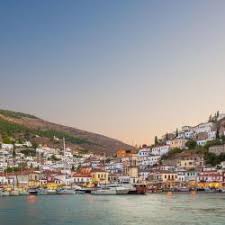 Ὕδρα) eller uhyret fra lerna var et kjempestort sjøuhyre i gresk mytologi. Hellas 10 Beste Hoteller Steder A Bo I Hellas