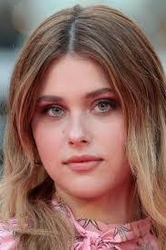 Jenna Yost's Instagram, Twitter & Facebook