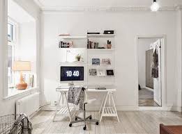 Molte persone, oggi, lavorano da casa e per questo è molto importante avere un'area di lavoro bella ed efficiente. Creare Uno Studio In Casa Consigli Per Renderlo Funzionale Madea