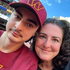 Dye-free snow cone syrup for homemade treats