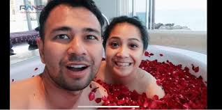 Karena banyak di antara mereka yang juga sudah dua tahun tidak pergi ke bioskop, para karyawan merasa senang dan bersyukur. Nagita Slavina Dan Raffi Ahmad Dapat Predikat Bos Terbaik Ini Alasannya Merdeka Com