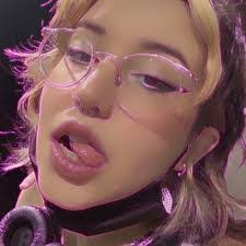 Amanda Geddes's Instagram, Twitter & Facebook