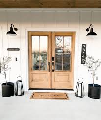 While farmhouse lighting and homewares, like stylish rustic ceiling lights or understated flatweave rugs, can be incorporated throughout a. 43 Ideas For A Farmhouse Style Home Makeover Extra Space Storage