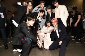 Последние твиты от billboard music awards (@bbmas). Bts Halsey Perform Boy With Luv At Bbma Bts Take Home 2 Awards Asian Junkie