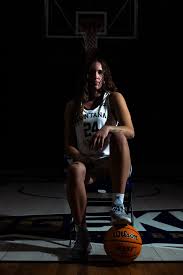 taylor janssen (@taylorjanssen_)