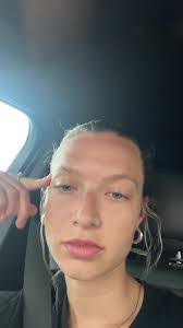 Layla Kearns's Instagram, Twitter & Facebook